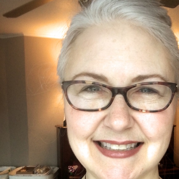 Meet your Posher, Kimberly - Picture 1 of 1